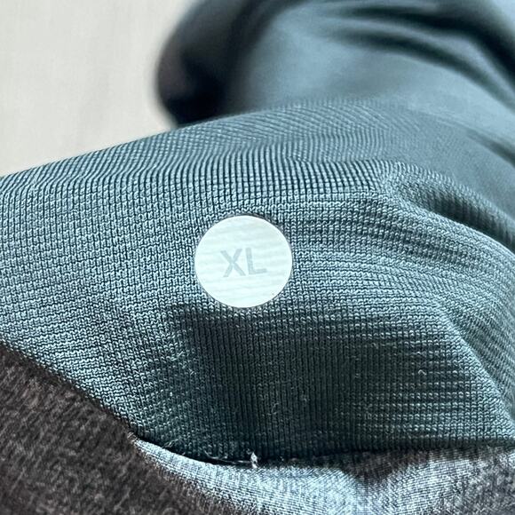 Lululemon men's shorts gray XL - Picture 3 of 4